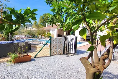 Casa de vacaciones en Torrox con piscina.
