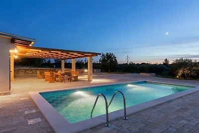 Oliveto mit Pool