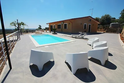 Casa vacanze a Floridia con piscina