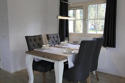 Chalet mit Terrasse in Seenähe