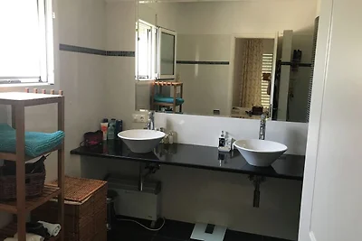 Luxuriöse Villa in Kamaria mit privatem Pool