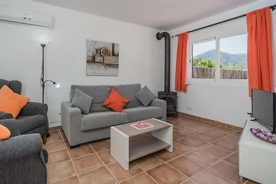 Villa in Pollença mit Bergblick