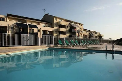 Marineblaue Residenz f�r drei Personen