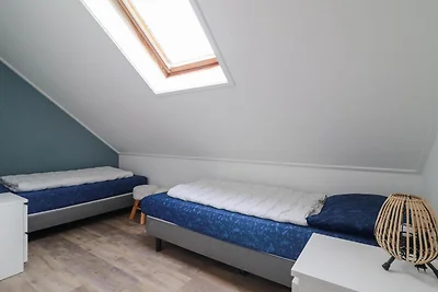 Bungalow am Wasser in Makkum mit Anlegestelle