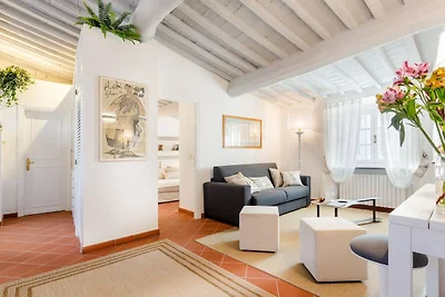 Penthouse-Apartment mit privatem Garten