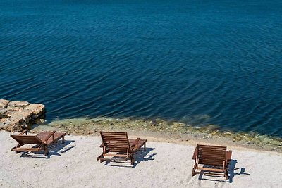 Villa aan het strand van Olive Mill