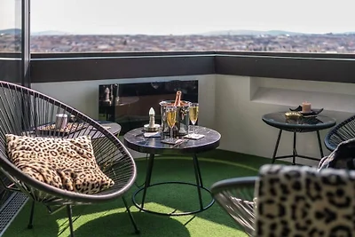 Skyflats Vienna Black View