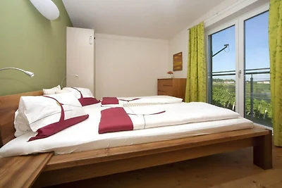 Ferienhaus im Weingarten Das Nussberg