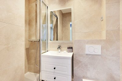 Modern 2BD/6P appartement met airconditioning...