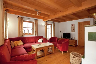 Ruhiges Chalet mit Sauna in Königsleiten