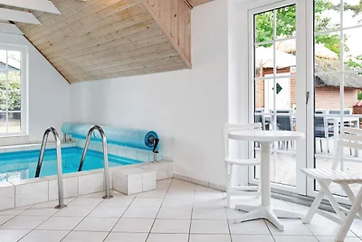 12 Personen Ferienhaus in Væggerløse