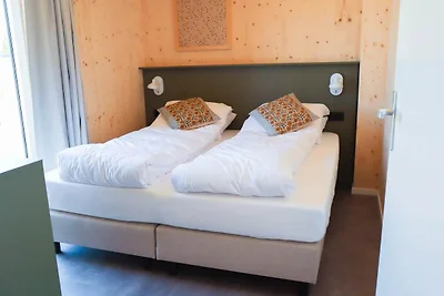 Élégant séjour de 4 chambres au bord de la...