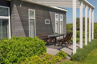 Schönes Chalet in der Nähe der Oosterschelde