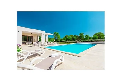 Villa in Svetvincenat mit Schwimmbecken
