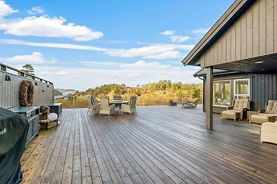8 Personen Ferienhaus in lyngdal-By Traum
