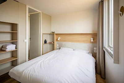 Modern chalet with air conditioning, in a hol...