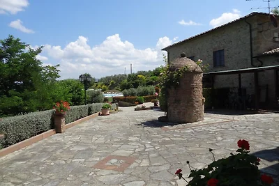 Wohnung in Volterra mit Garten