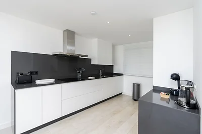 Elegant 2-Bed Apartment | Alcazaba Lagoon...