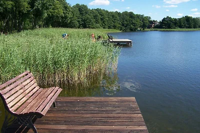 Mobile Home im Ferienpark mit Seezugang