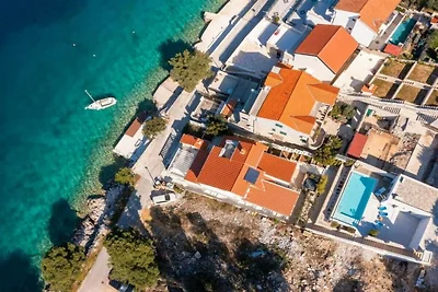 Villa in Grebaštica mit Schwimmbecken