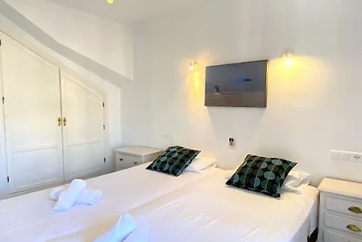 Villa a Nerja con piscina e vicino alla...