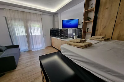 Appartement in Vlorë met Strand en Bergzicht