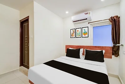 Super Hotel O Neredmet Road