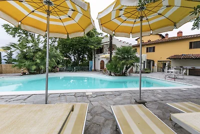 Spaziosa casa vacanze con piscina a Terranuov...