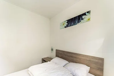 Prachtig chalet met eigen sloep en haven in B...