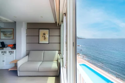 Ferienwohnung in Roses mit Meerblick und Pool