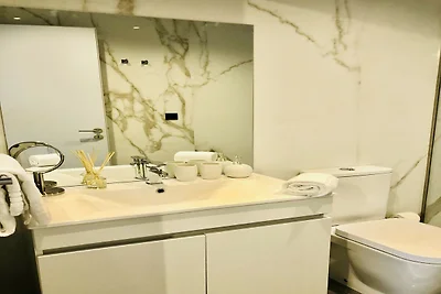 Helle und geräumige Wohnung in Porto