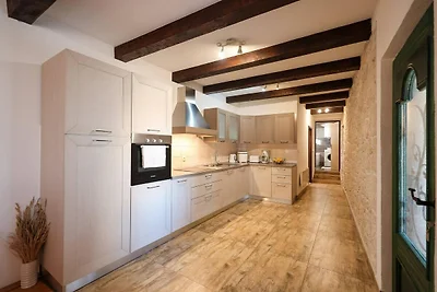 Landhaus mit Pool und Garten