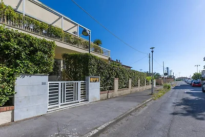 Appartement in Viareggio bij Strand