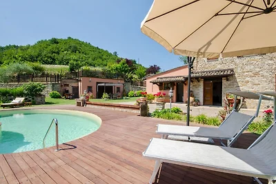 Splendida villa a Urbino con Piscina privata
