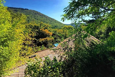 Chalet in Sougné nahe Wald & Pool