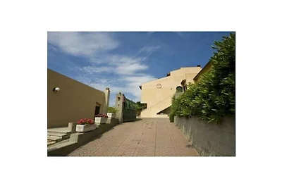 Wohnung in Capoliveri mit Garten