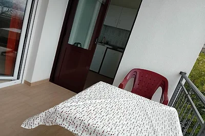 Classic Studio Apartment with Sea View and...