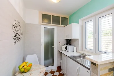 Appartement met balkon vlakbij zee