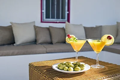 Rosso con piscina - spiaggia privata inclusa
