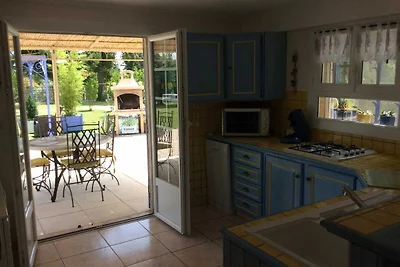 Bellissima villa con piscina a Piolenc