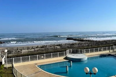 Eleganz mit Meerblick und Swimmingpool