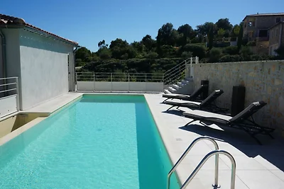 Komfortables Ferienhaus mit privatem Pool