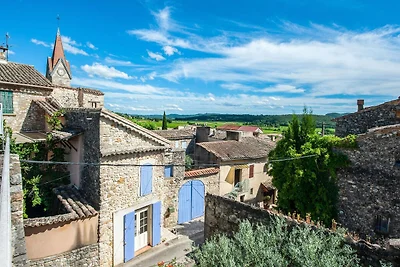 Schönes Haus mit Terrasse im Gard
