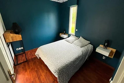 Villa in Hourtin met bos en zwembad