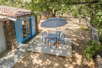 Cottage mit Flussblick, Uzer