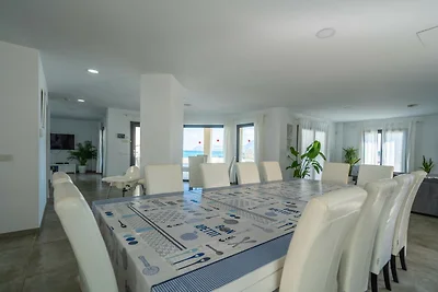 Villa direkt am Strand in Son Serra de Marina
