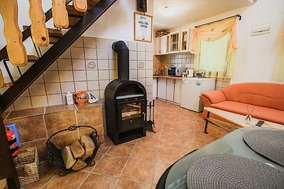 Harvest Horizon Holiday Home with Sauna - One...