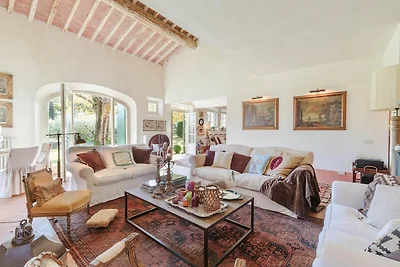 Villa in Camaiore met zwembad en Toscaanse...