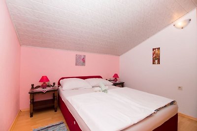 Spacious apartment in Jadranovo with private...