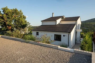 Entspannte Familienvilla in Naklice